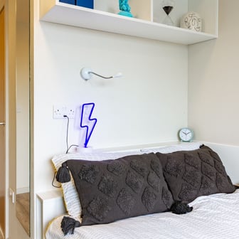 Silver En Suite - Image 5